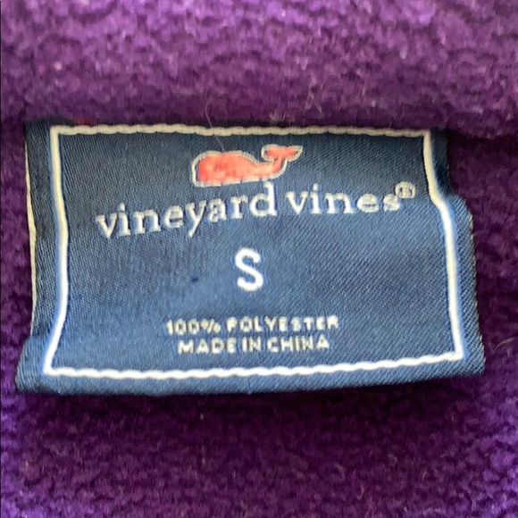 vineyard vines pullover - Picture 3 of 4